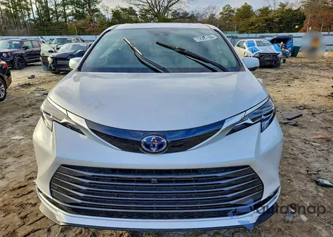 2025 Toyota Sienna Limited из США, поврежденный, VIN 5TDESKFC1SS157064